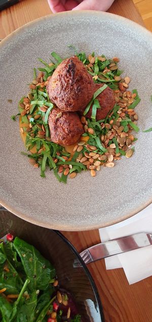  at The Beehive in Keel