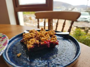 Mixed berry crumble at The Beehive in Keel