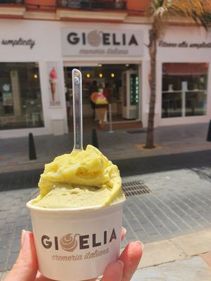 Vanilla and pistachio at Gioelia Cremeria in Fuengirola