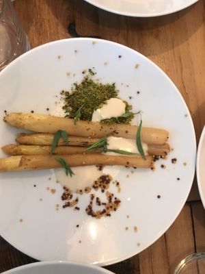 Asparagus basted in miso   at Tero in Brussels