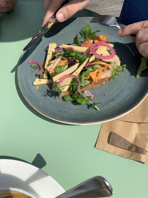 Vegan ‘old amsterdam’ sandwitch at DeDAKKAS in Haarlem