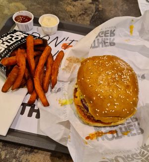 Crispy Chicken burger & sweet french fries at Mother Burger - Amoreiras in Lisbon