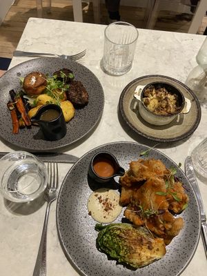 Mains 🤤  at Holy Carrot in London