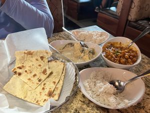 2 entrees both vegan and vegan “naan" #Veganuary at Le Indya in Naples