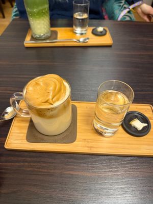 dalgona coffee with oat milk at Madame Wu in Linz