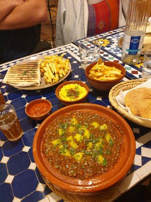 Linsentagine, CousCous, veganer Taco at Tagine in Giessen