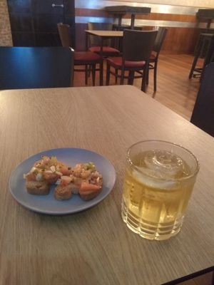 Drink and tapa at Barallocas in Pontevedra