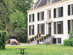 outside at Plantage Rococo in Velsen-zuid