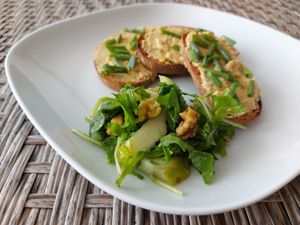 Sourdough bread with hummus at Mantra in Prievidza