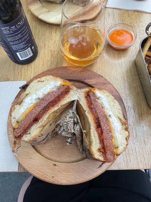 Le cheese burger  at Les Tontons Veg in Paris