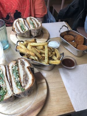 Tontonkatsu burger + frites + chicken bites  at Les Tontons Veg in Paris