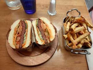 Kimchi burger at Les Tontons Veg in Paris