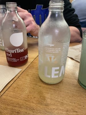 Lemonaid ginger and lemon & Charitea roiboos  #Veganuary at Les Tontons Veg in Paris