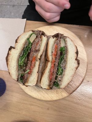 Lou Saleya burger #Veganuary at Les Tontons Veg in Paris