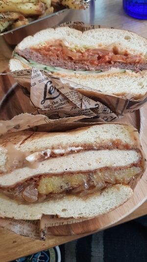  at Les Tontons Veg in Paris