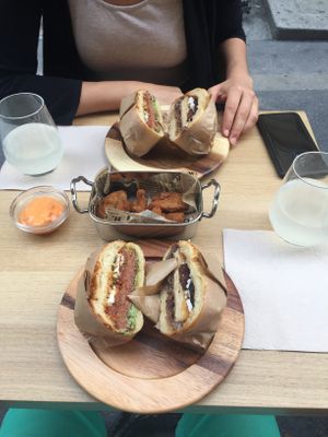 Arlette & Weon  at Les Tontons Veg in Paris