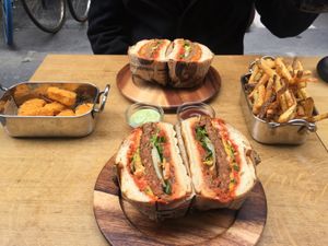 Burger temporaire - tonton du bled  at Les Tontons Veg in Paris