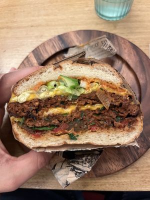 Burger temporaire - DOUBLE tonton du bled  at Les Tontons Veg in Paris