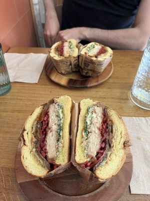 Burger temporaire - Ban-Chu  at Les Tontons Veg in Paris