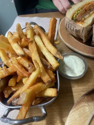 Frites  at Les Tontons Veg in Paris