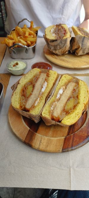  at Les Tontons Veg in Paris