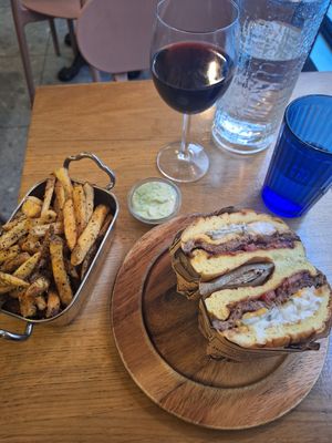  at Les Tontons Veg in Paris