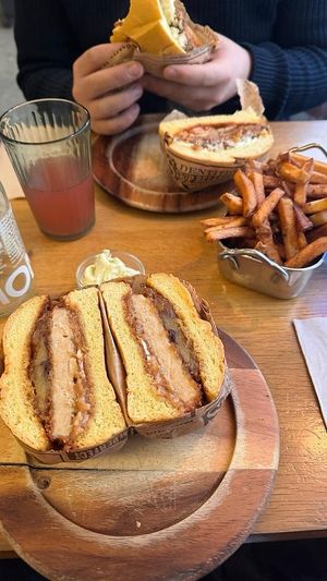  at Les Tontons Veg in Paris