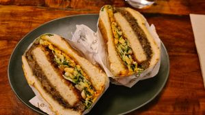  at Les Tontons Veg in Paris