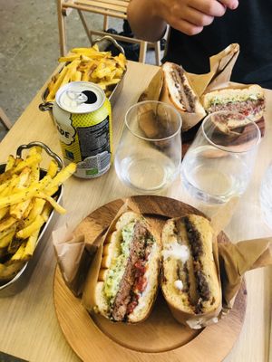 Burgers et frites  at Les Tontons Veg in Paris