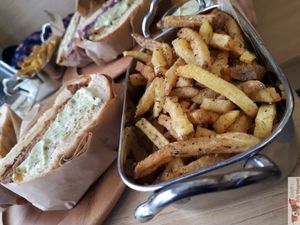 fries with fine herbs at Les Tontons Veg in Paris