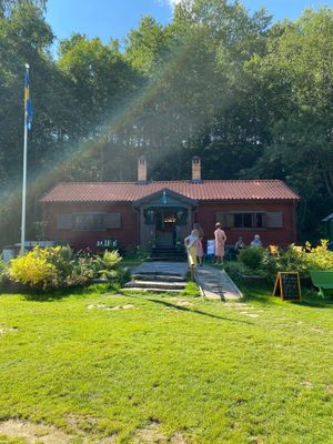The cafe. There is plenty of seating outdoors. at Frostbrunnsdalen in Borlaenge