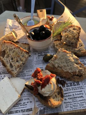 Tapas voor 2   at La Pentola in Makarska