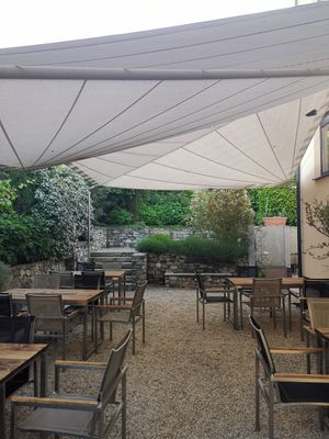 Outdoor seating at Terra Rossa in Vienna