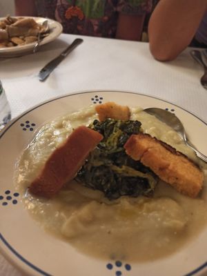 Purè di fave con cicoria at Osteria Le Volte  in Lecce