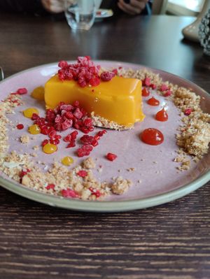 Passion cheesecake, lunch menu at Gistihúsið in Egilsstadjir