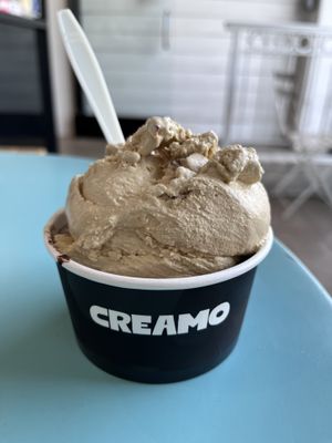 Butter pecan (5 ⭐️ )  at Creamo in Los Angeles