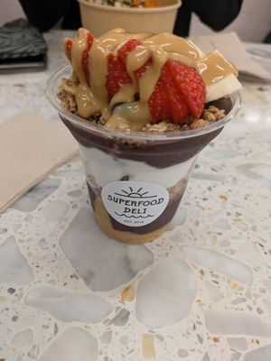 Brazilian Super Bowl (size: classic) at Superfood Deli - Maria Theresien in Vienna