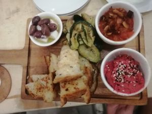 Grazing board at Ebb and Flow Darwin in Larrakeyah