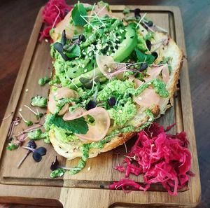 Brekky time!! Pea and edamame mash toppled with pickles radish, sauerkraut and avocado 🤤 at Ebb and Flow Darwin in Larrakeyah