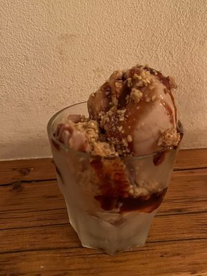 Halva Eis  at Cafe Pilz in Berlin