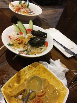 They’re rice bowls  at House of Pho in Lincoln