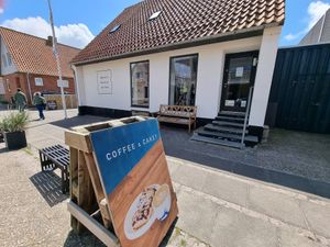 Front - unfortunately closed at Twenty Twenty Coffee in Hvide Sande