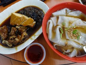 kwap chap  at Xian Long Vegetarian in Northeast Singapore