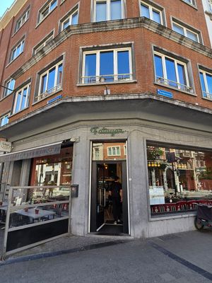 On the corner at Fatayer in Leuven