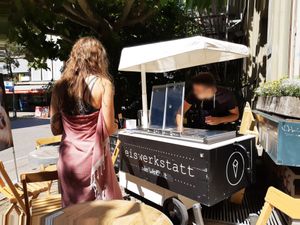 Ice cream stand in front at Werkstadt in Bern
