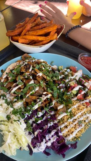 Schwarma Bowl and sweet potato fries  at Dominion Food Revolution in Frankfurt