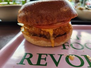 Keanu's schnitzel burger with vegan cheese at Dominion Food Revolution in Frankfurt