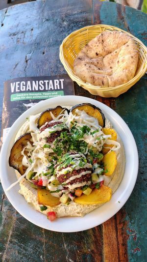 Hummus Sabich 😋 at Dominion Food Revolution in Frankfurt