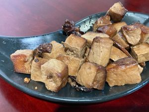 Licorice dried bean curd (甘草豆干) at Tiān Cí Bǎo Xuān 天慈寶軒 in Yuli