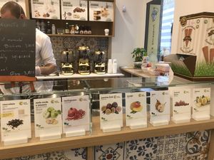 Vegan gelato’s and cones at Gelab Gelateria in Como